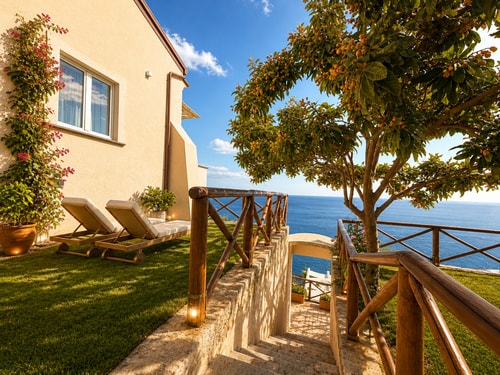Villa Dani - Sea-facing villa with two pools 6 Villas in Italy