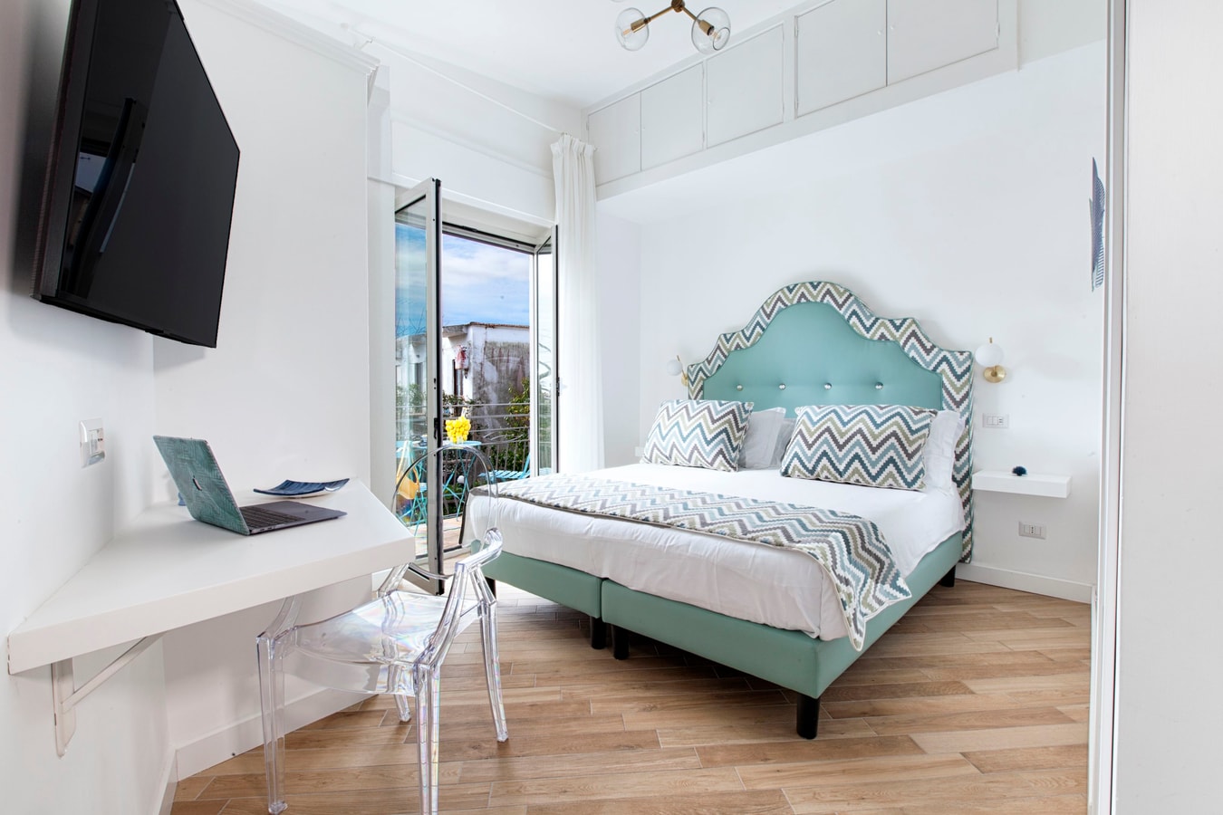 Resort Lubrense - perfect for large groups 40 Villas in Italy