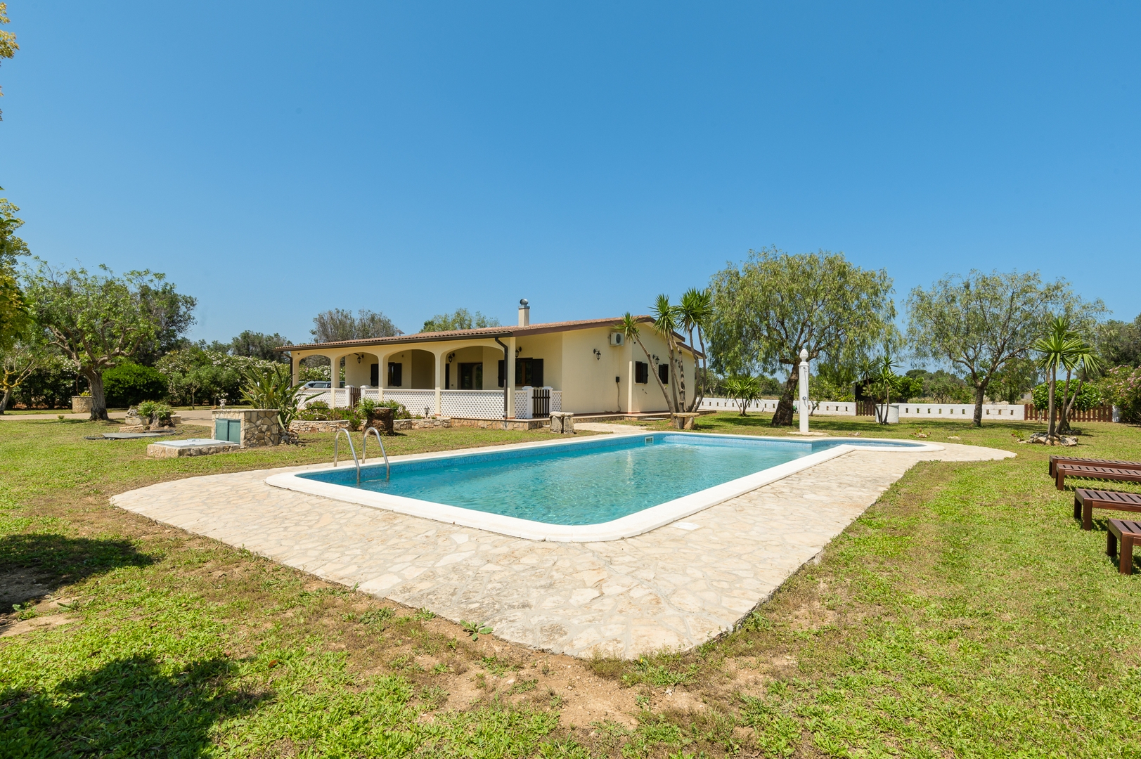 Villa Lucciola – San Vito dei Normanni area 2 Villas in Italy