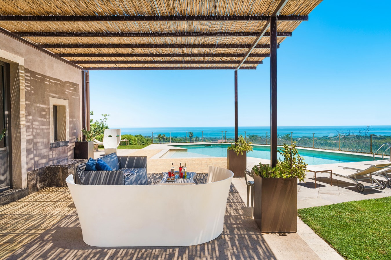 Villa Etnea - Private villa with pool and jacuzzi 1 Villas in Italy