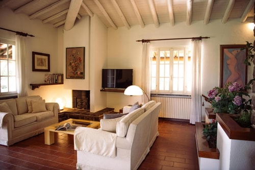 Villa Manerba, Private Villa Near Town And Lake 6 Villas in Italy