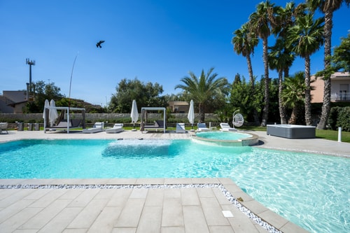 Villa Siracusa, in town centre 1 Villas in Italy