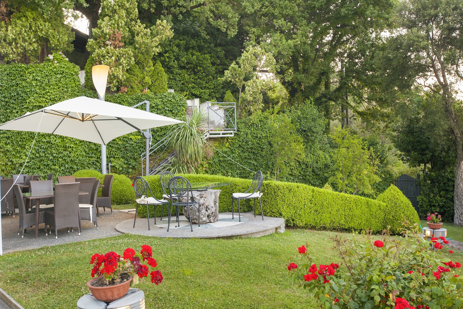 Villa Fontanella - Modern villa with pool and Jacuzzi 41 Villas in Italy