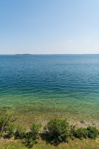 Villa Nilda - Private lakefront property with pool 50 Italian Breaks
