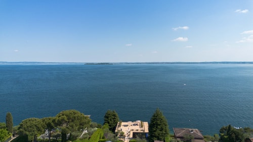 Villa Nilda - Private lakefront property with pool 53 Italian Breaks