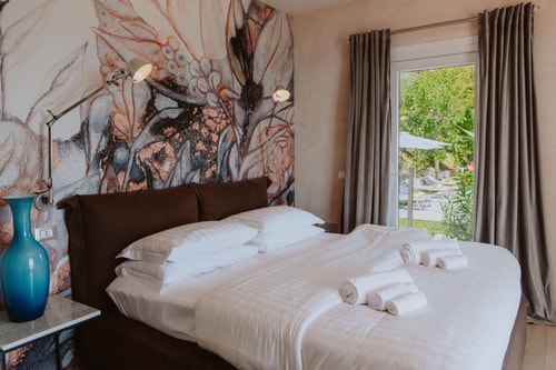 Villa Donita - Lakeside villa with pool 15 Villas in Italy