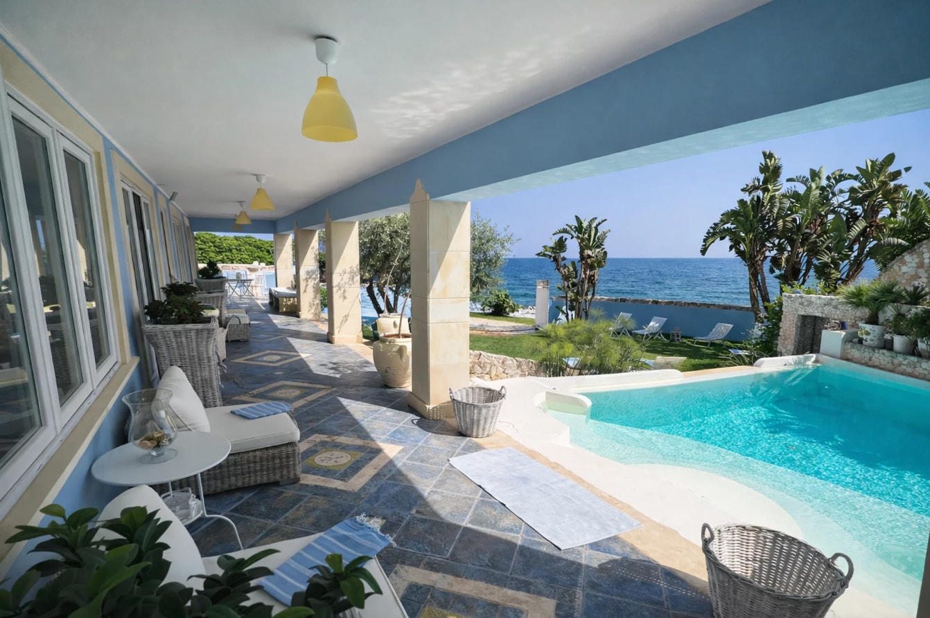 Villa Seranta, sea front villa near town The Prestige Villa Collection