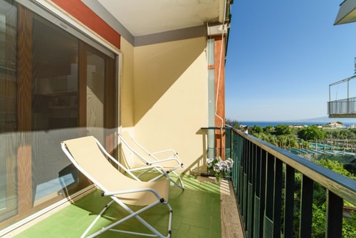 Casa Surriento, Family Apartment with Shared Pool 2 Villas in Italy