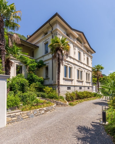 Villa Classica, Historic villa with lake views 47 Villas in Italy