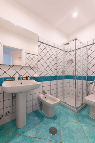 Casa Scogliera, Seafront House with Terrace 15 Villas in Italy