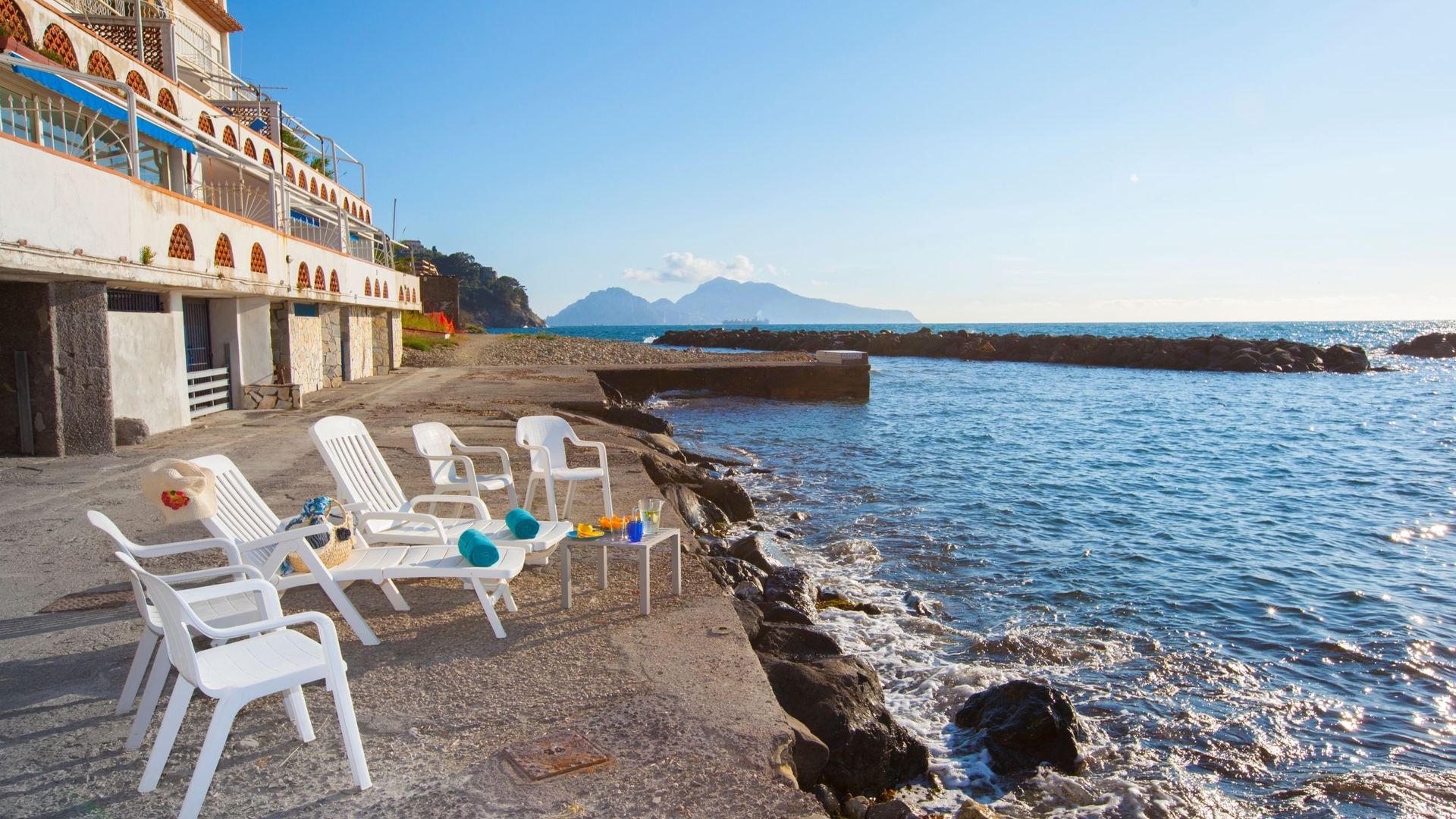 Casa Di Marcia, seafront with dipping pool 2 Villas in Italy