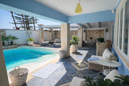 Villa Seranta, sea front villa near town 30 Villas in Italy