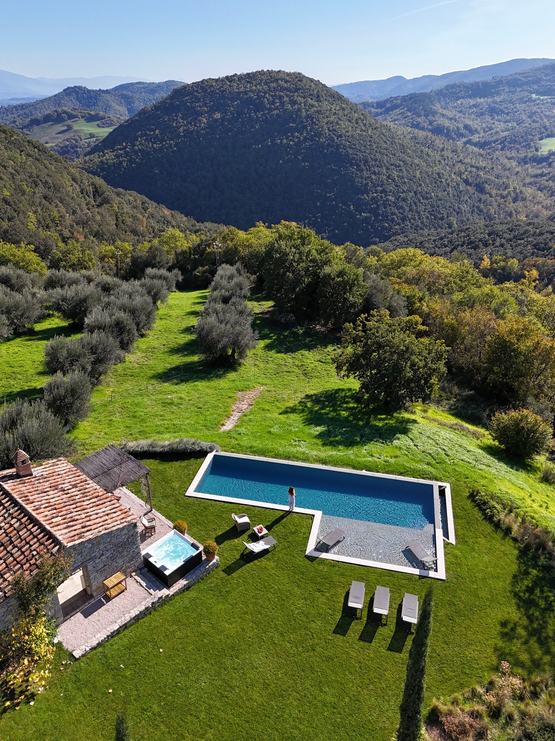 Villa Serena - Private villa with pool in Umbria 25 Villas in Italy