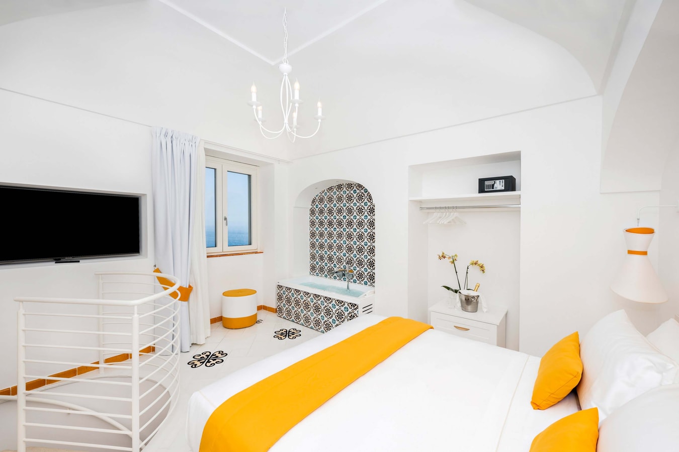 Villa Dani - Sea-facing villa with two pools 25 Villas in Italy