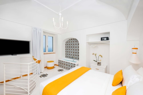 Villa Dani - Sea-facing villa with two pools 25 Villas in Italy