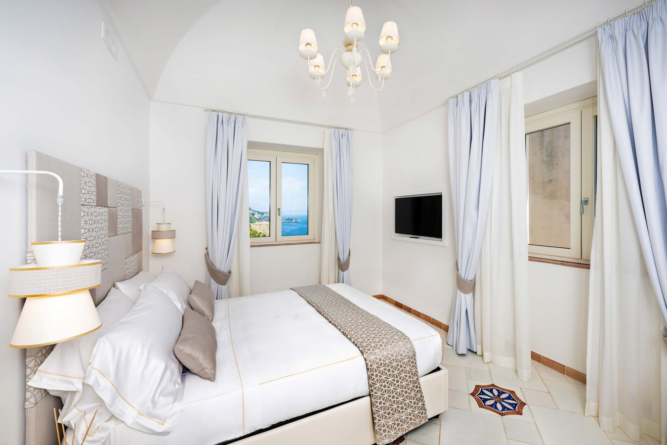 Villa Dani - Sea-facing villa with two pools 22 Villas in Italy