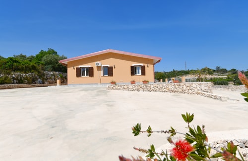 Villa Luce, close to town 50 Villas in Italy