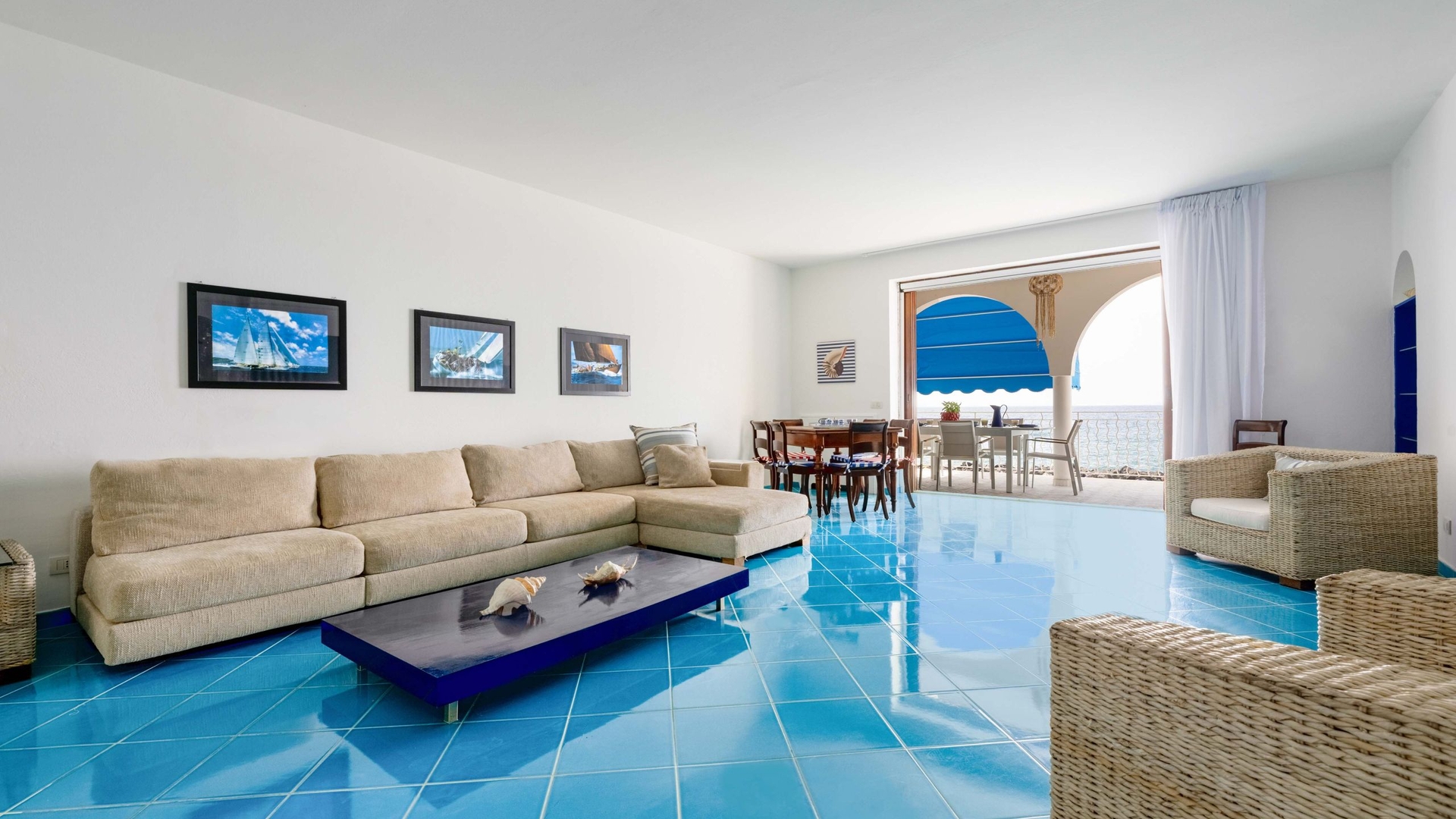 Casa Di Marcia, seafront with dipping pool 10 Villas in Italy