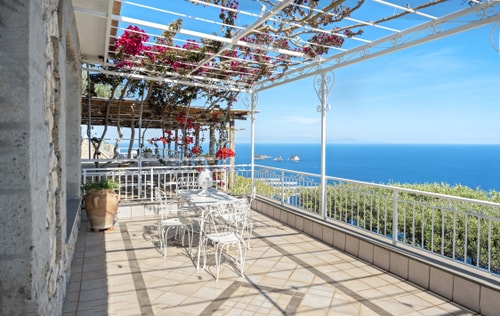 Villa Silenzio, Secluded Retreat with Sea Views 41 Villas in Italy