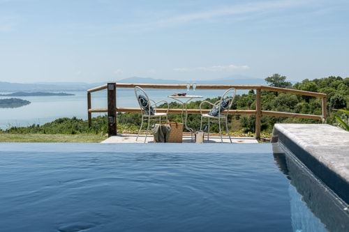 Villa Il Lago, Retreat with Heated Infinity Pool 48 Villas in Italy