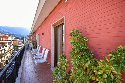 Casa Nizza, Apartment in Town Centre 25 Villas in Italy