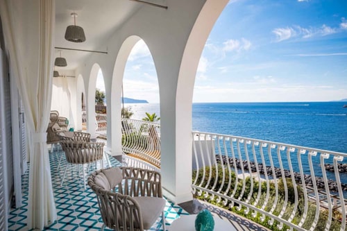 Villa Luce Di Mare, endless sea views 28 Villas in Italy