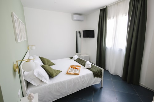 Villa Essenza, in the heart of Southeast Sicily 18 Villas in Italy