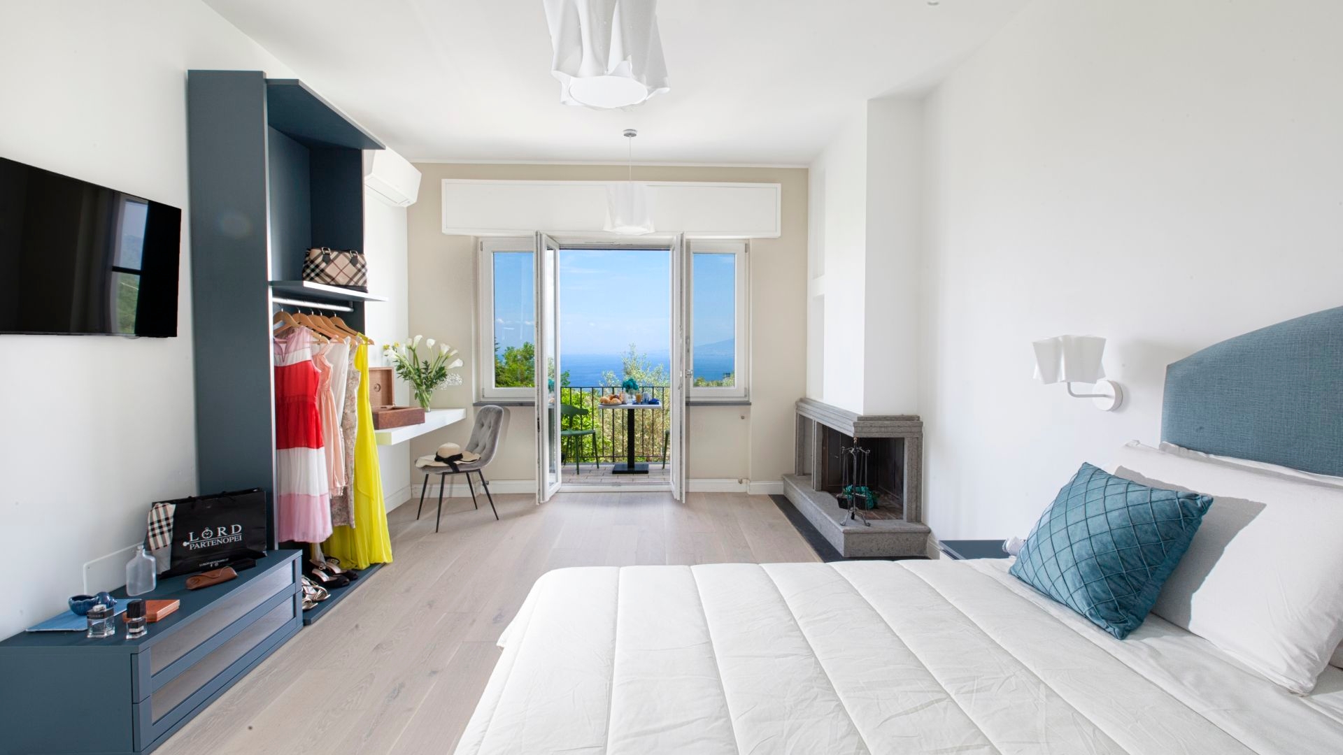 Villa Priora with shared pool 28 Villas in Italy