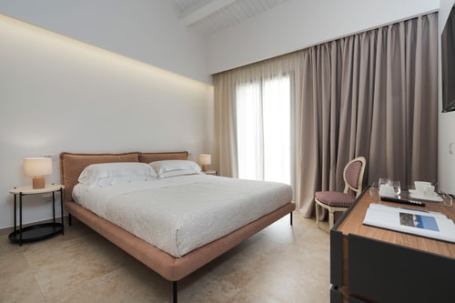 Villa Nivura, Minimalist Elegance Amid the Olive Groves 31 Villas in Italy