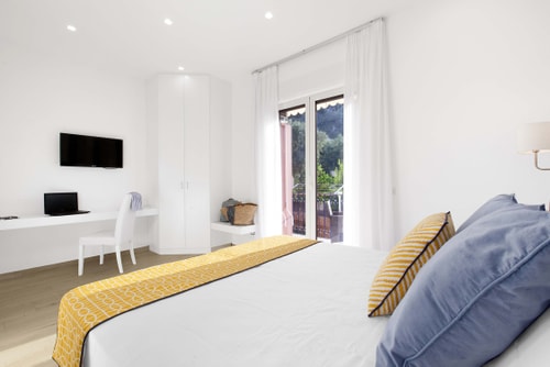 Casa Noemi - apartments in Sorrento 14 Villas in Italy