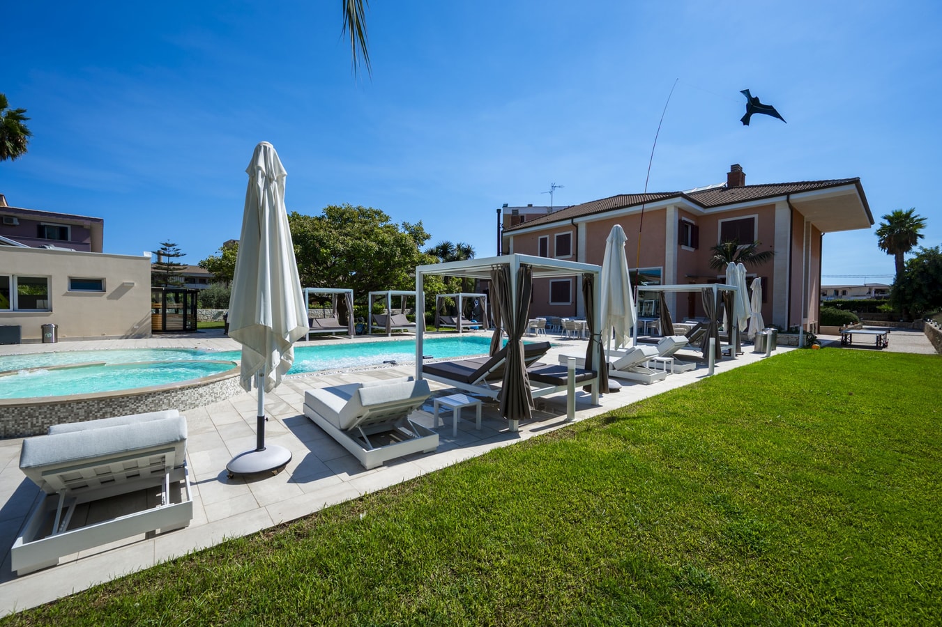 Villa Siracusa, in town centre 70 Villas in Italy