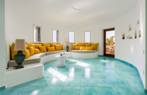 Casa Scogliera, Seafront House with Terrace 2 Villas in Italy