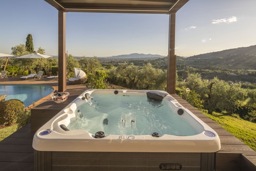Villa Lavinia, with private pool, spa and gym 57 Villas in Italy