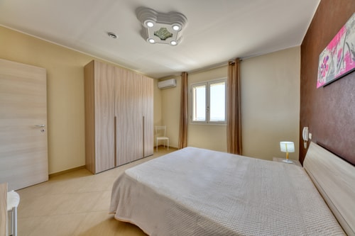 Villa Luce, close to town 15 Villas in Italy