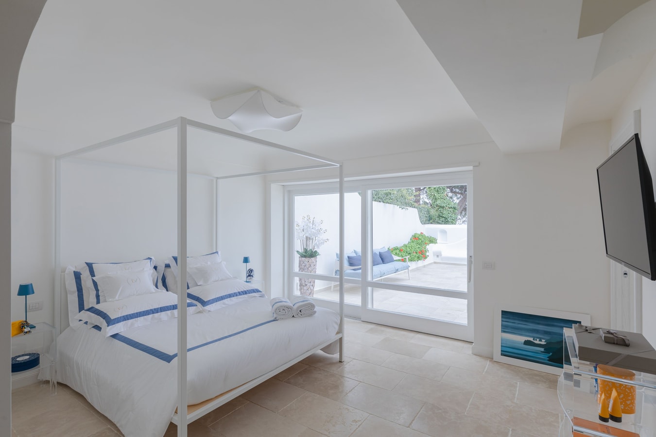 Villa Vento Blu, Exclusive Luxury in Capri 8 Villas in Italy