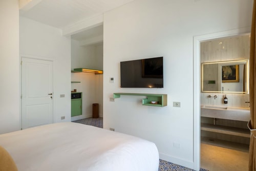Isola del Poeta, Private Island with Pool & Chef 23 Villas in Italy