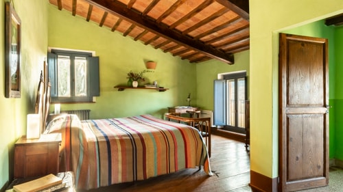 Podere Pulciano - Historic Tuscan farmhouse with pool 31 Italian Breaks