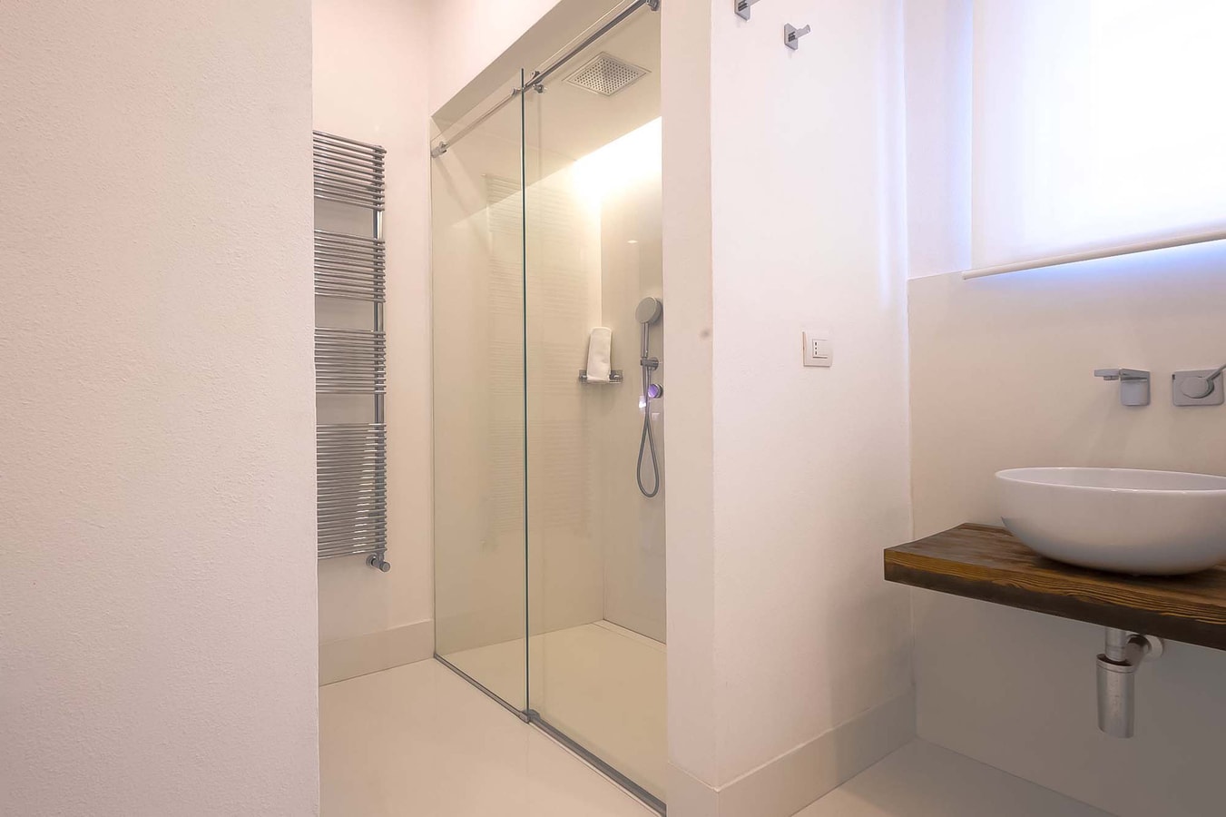 Alonza Estate - Large Countryside Estate 44 Villas in Italy