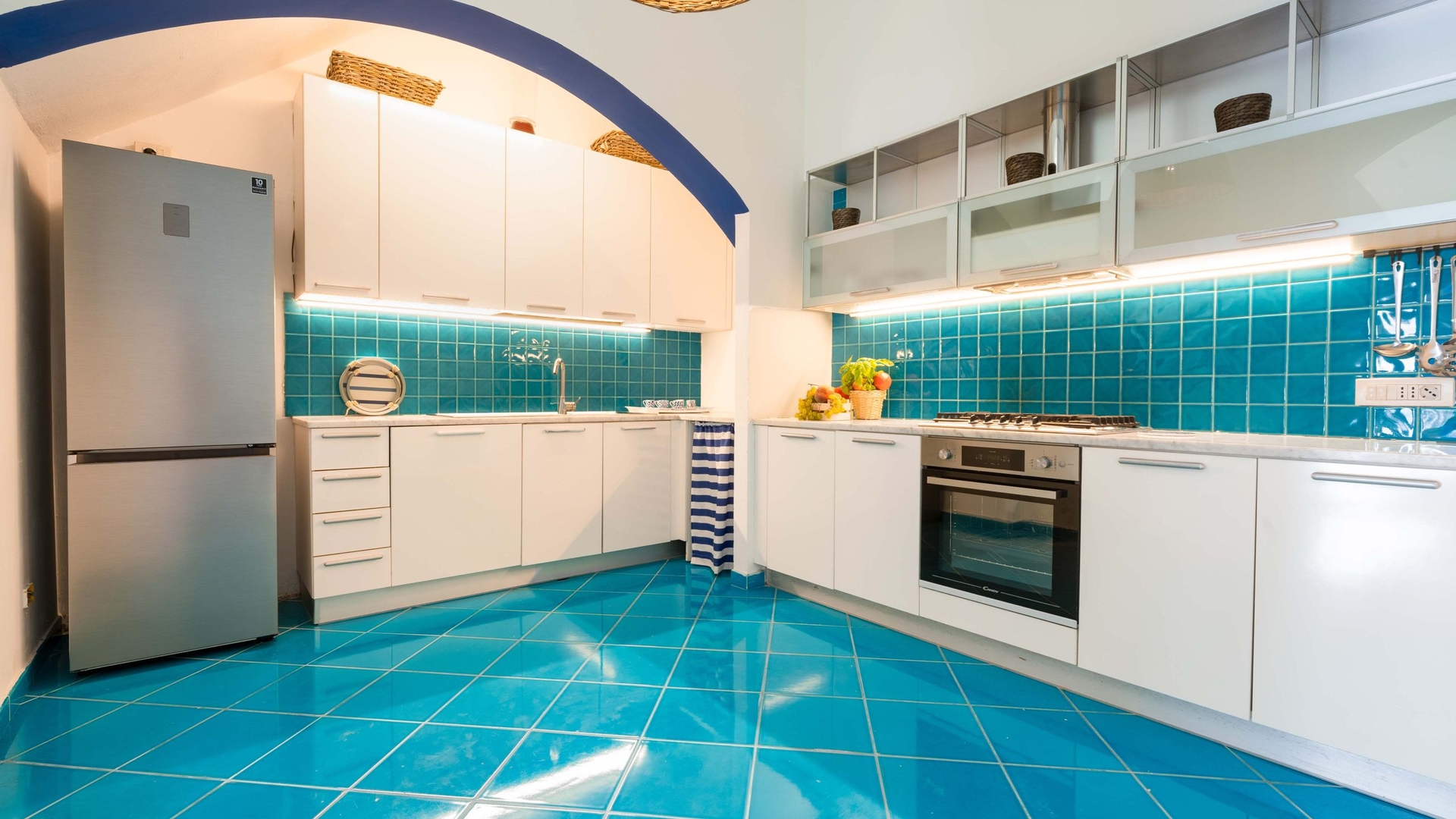 Casa Di Marcia, seafront with dipping pool 54 Villas in Italy