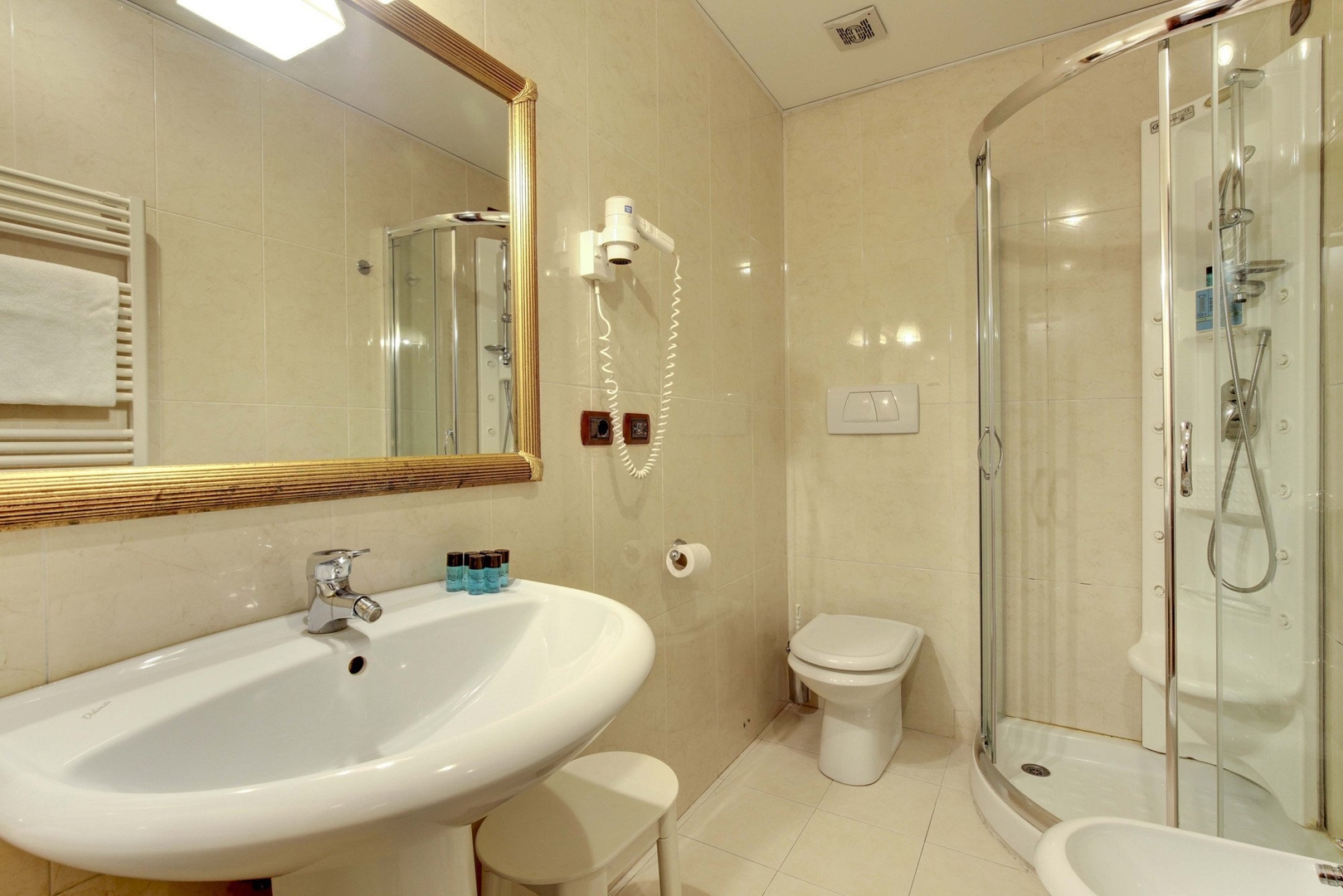 Sospiri Suite - San Marco 24 Villas in Italy