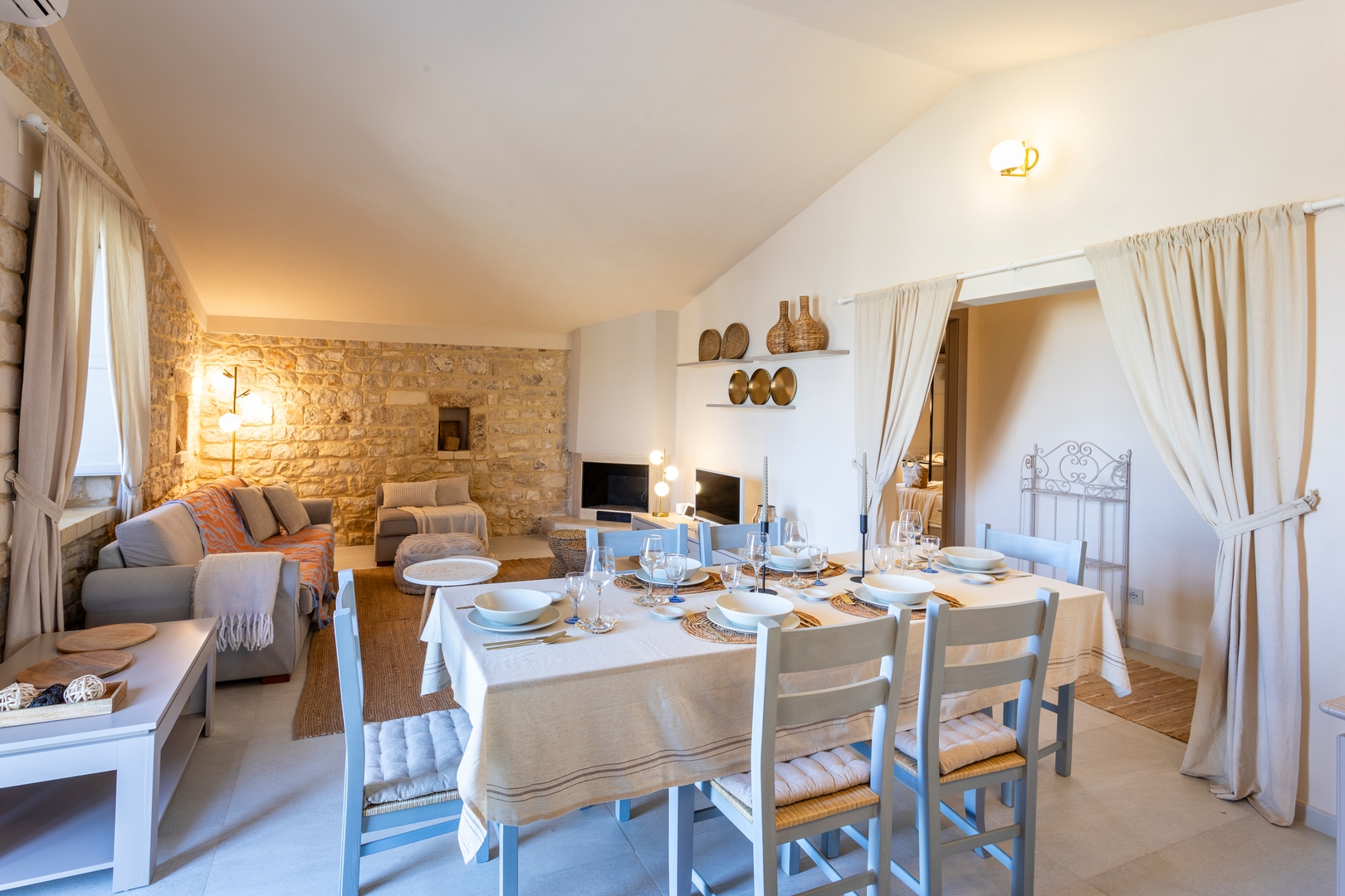 Private villa with swimming pool in Sicily 3 Villas in Italy