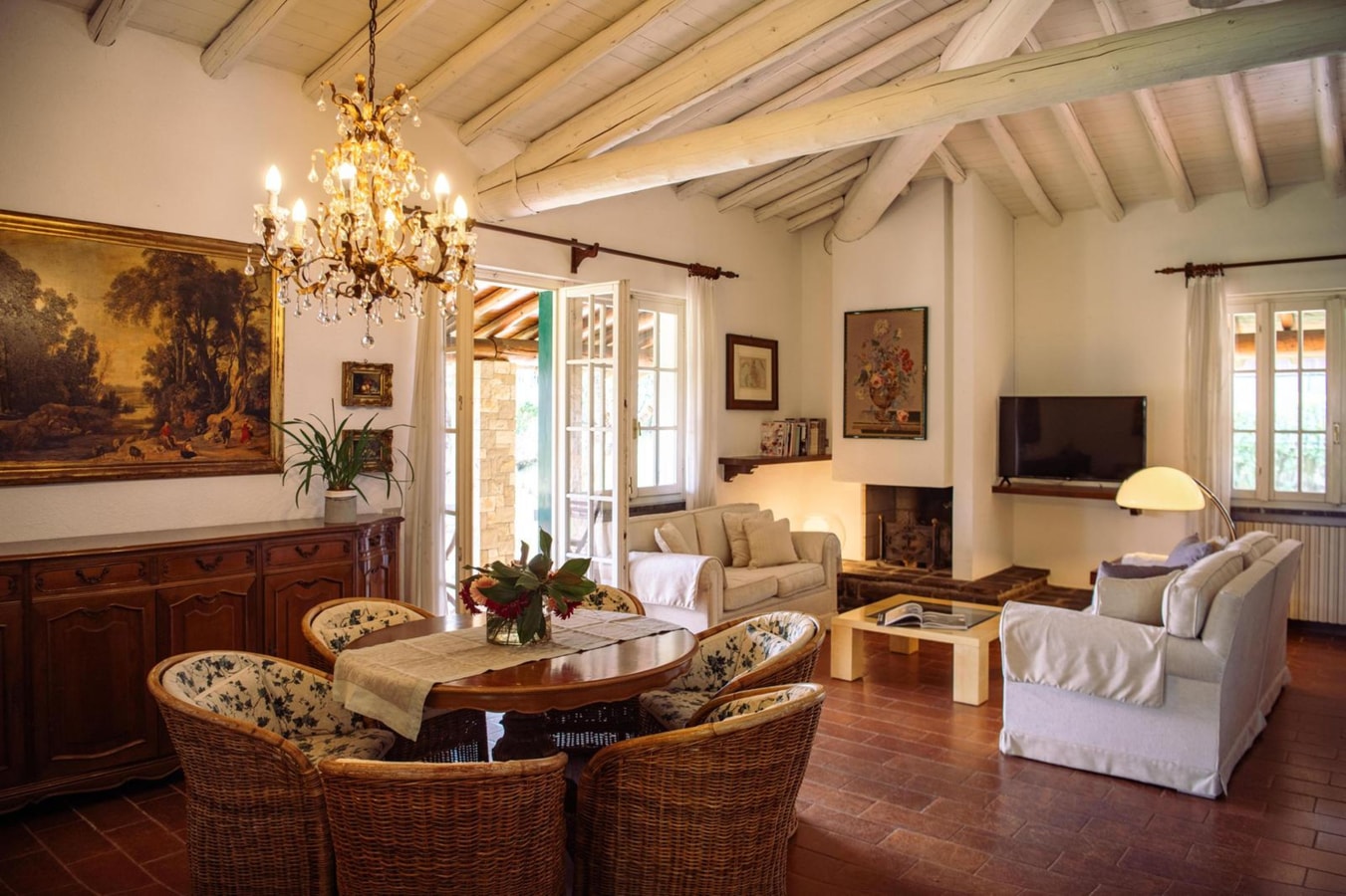 Villa Manerba, Private Villa Near Town And Lake 5 Villas in Italy