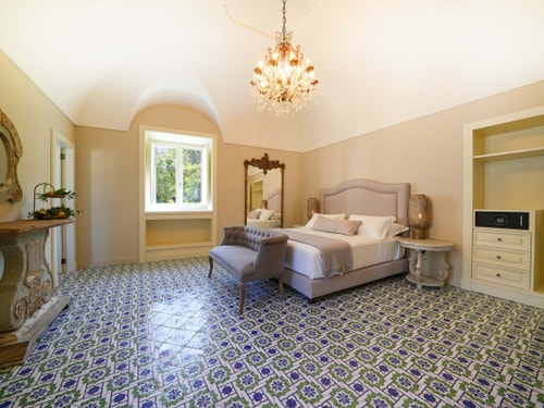 Villa Riggiola, Historic Villa with Sea Views 29 Villas in Italy