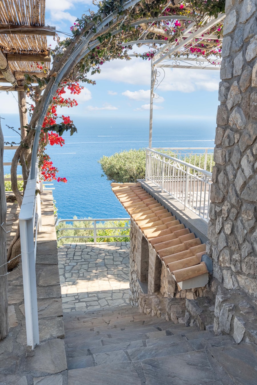 Villa Silenzio, Secluded Retreat with Sea Views 22 Villas in Italy