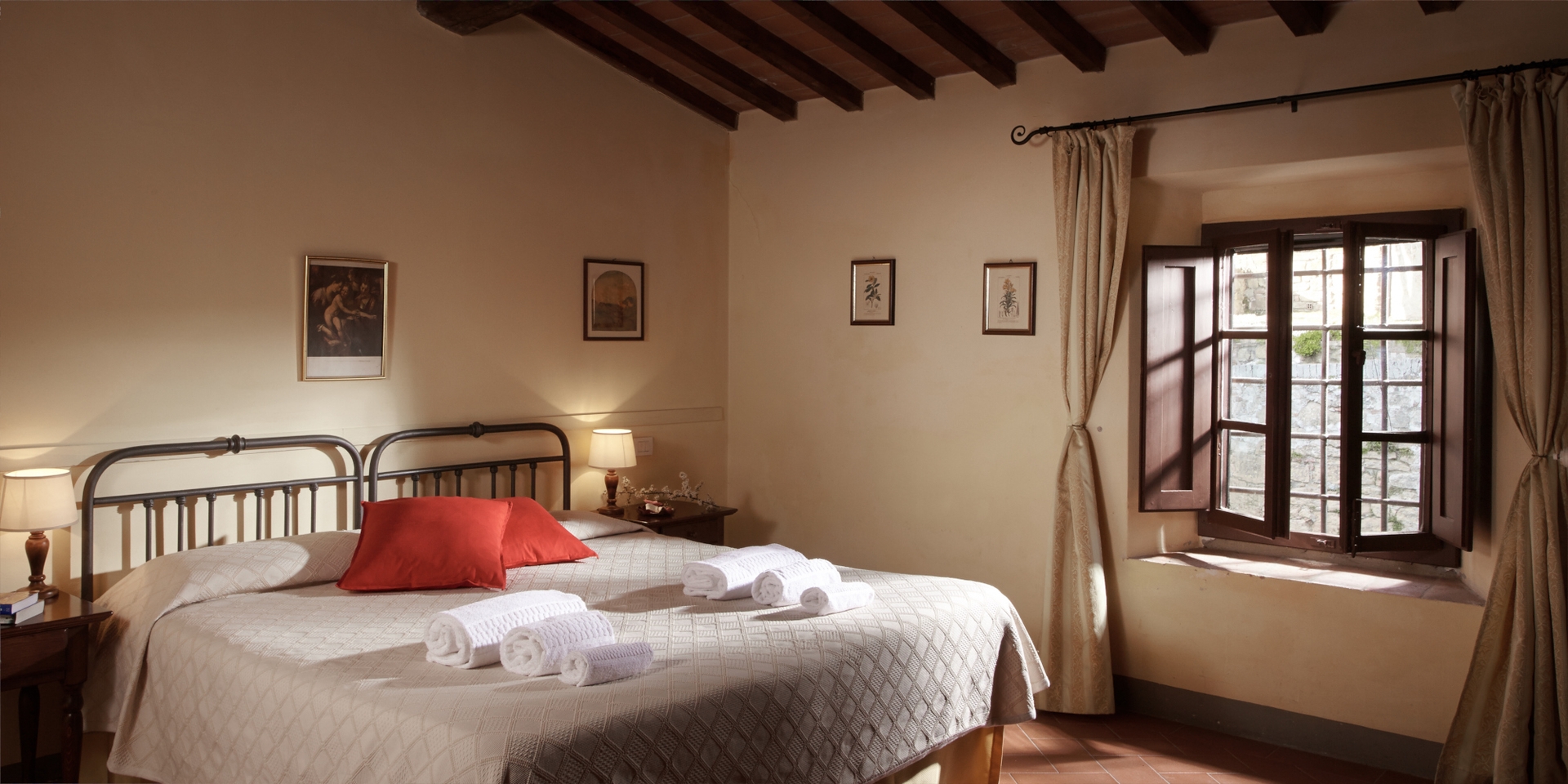 Castagneto Estate - Large Tuscan Borgo 31 Villas in Italy