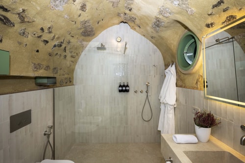 Isola del Poeta, Private Island with Pool & Chef 42 Villas in Italy