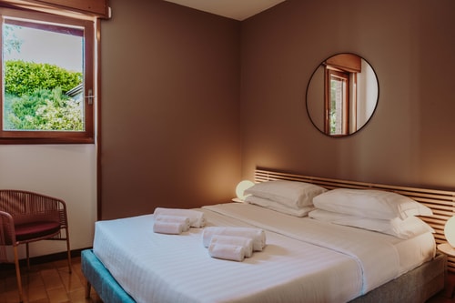 Villa Nilda - Private lakefront property with pool 29 Italian Breaks