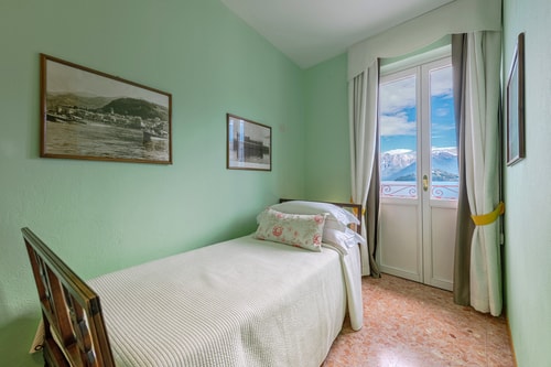 Villa Dia, Lakeside Luxury Retreat 27 Villas in Italy