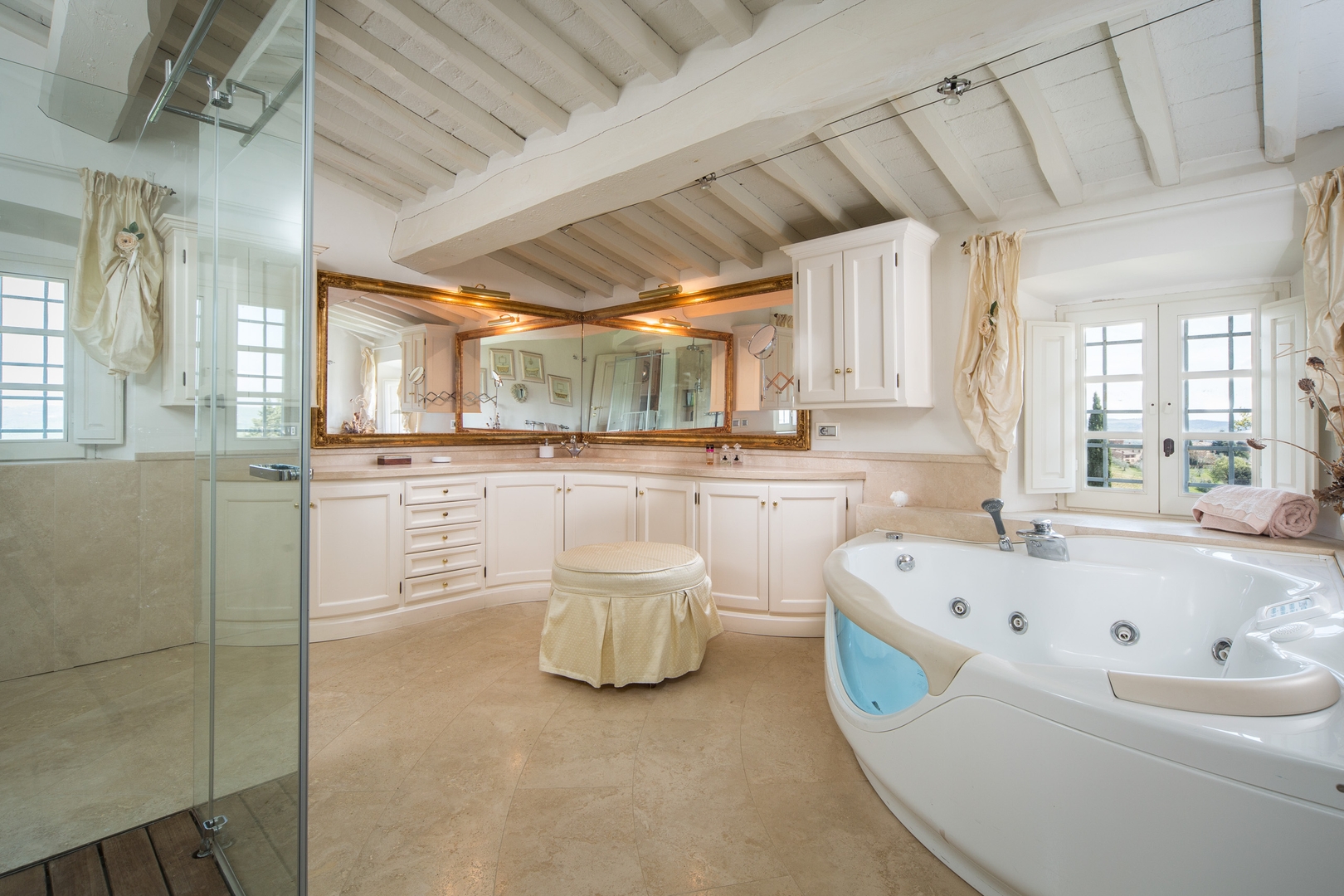Villa Luna del Chianti, Val di Pesa 24 Villas in Italy