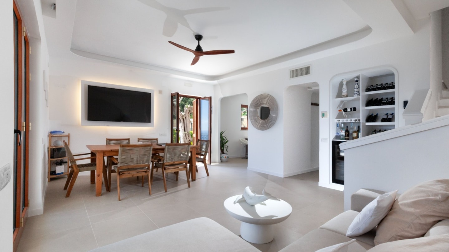 Villa Carmela, with private pool and tennis court 10 Villas in Italy